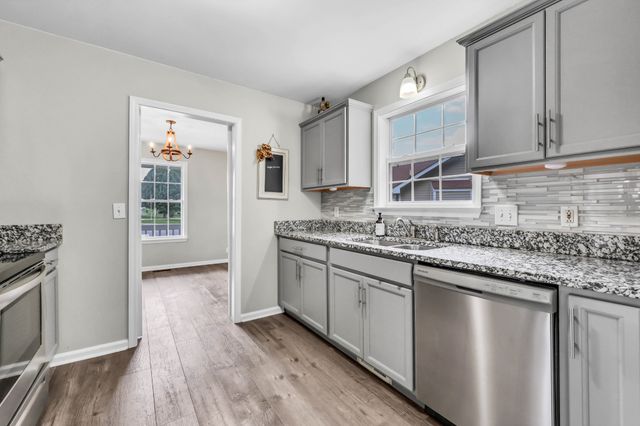 931 Drum Ln, Clarksville, TN 37043