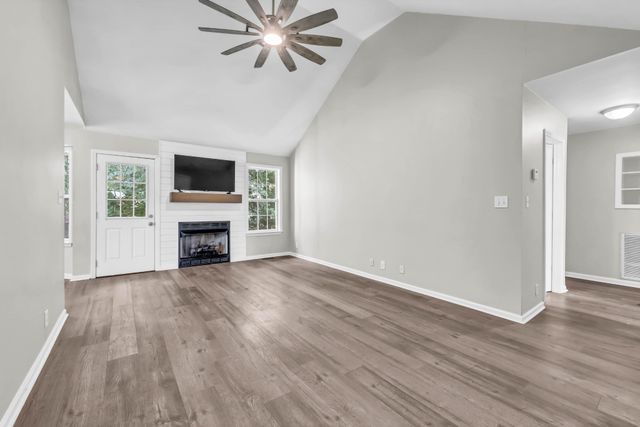 931 Drum Ln, Clarksville, TN 37043