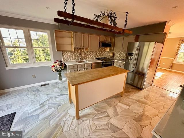 10715 HUNTERS CHASE LN, Damascus, MD 20872