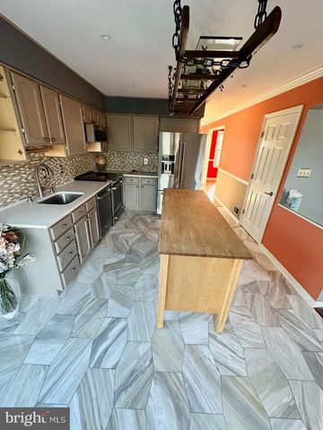 10715 HUNTERS CHASE LN, Damascus, MD 20872