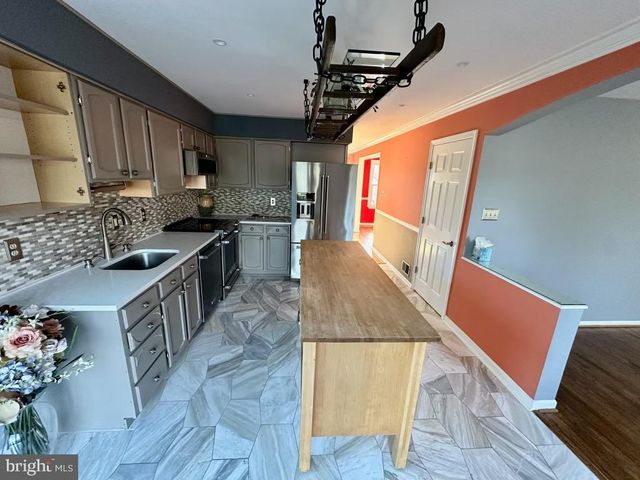 10715 HUNTERS CHASE LN, Damascus, MD 20872