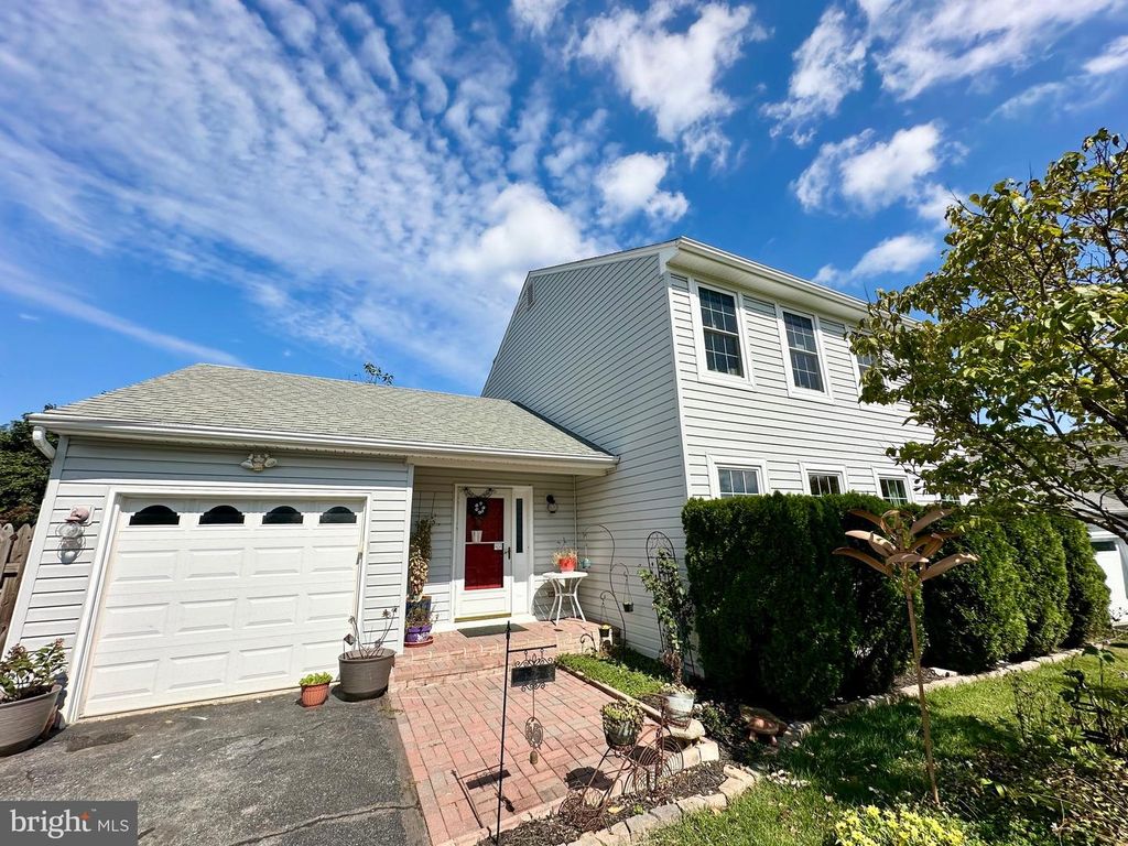 10715 HUNTERS CHASE LN, Damascus, MD 20872