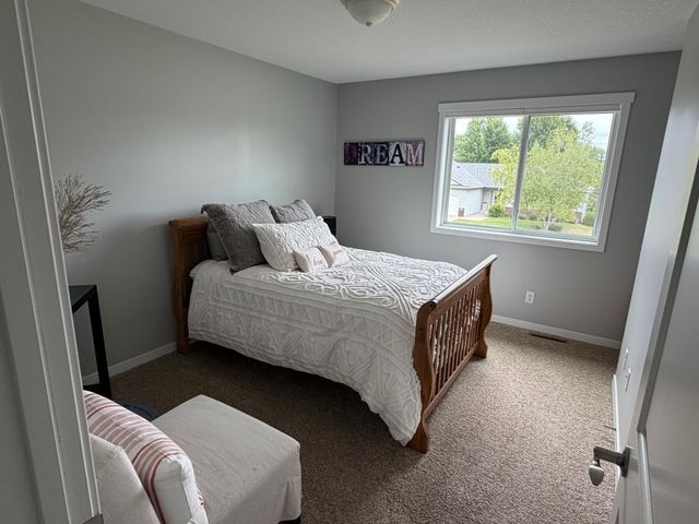 2515 Elmcroft Drive SW, Rochester, MN 55902