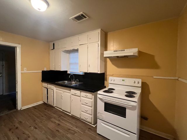 916 S 20th Street, Waco, TX 76706