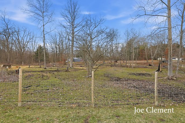 12700 Stebbins Avenue NW, Sparta, MI 49345