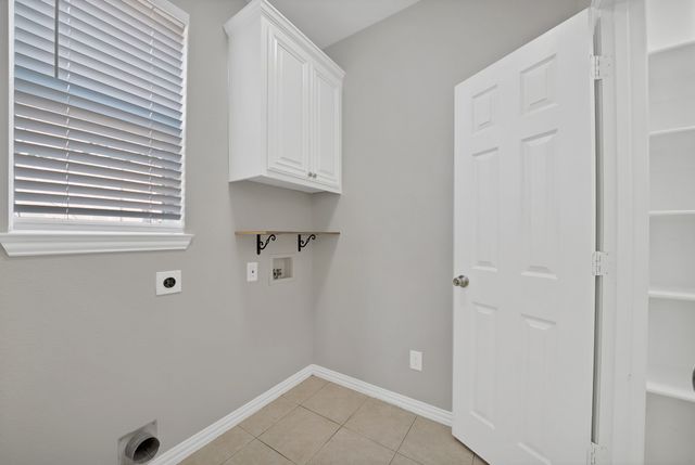4833 Bridle Path Way, Fort Worth, TX 76244