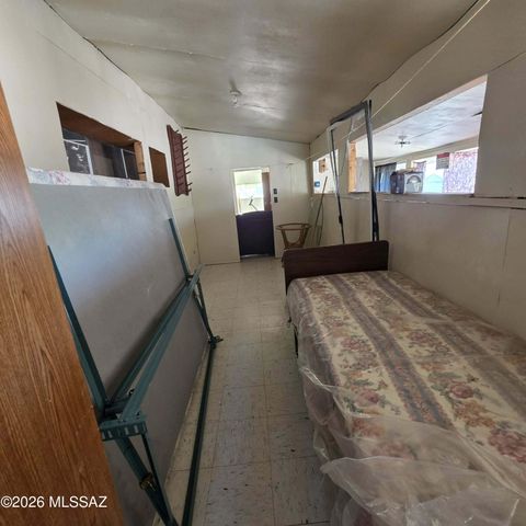 1530 N Libertine Lane, Benson, AZ 85602