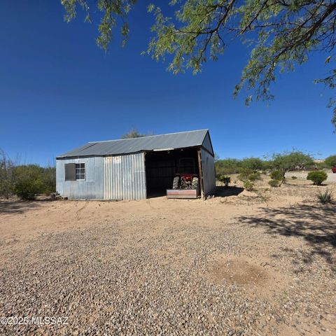 1530 N Libertine Lane, Benson, AZ 85602