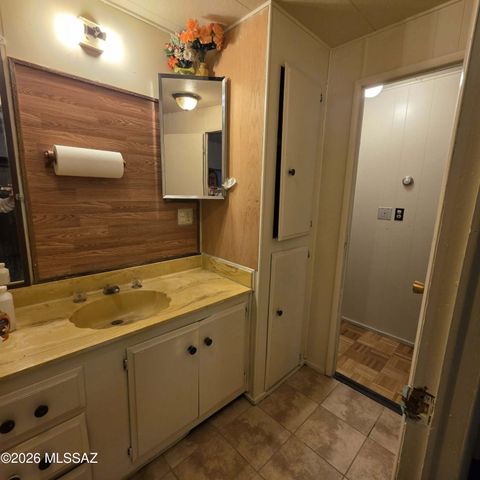 1530 N Libertine Lane, Benson, AZ 85602