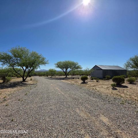 1530 N Libertine Lane, Benson, AZ 85602