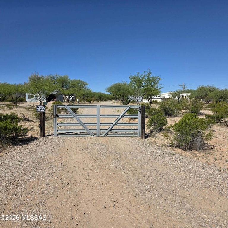 1530 N Libertine Lane, Benson, AZ 85602