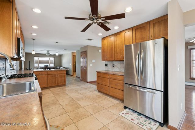 816 Bowline Drive, Forked River, NJ 08731