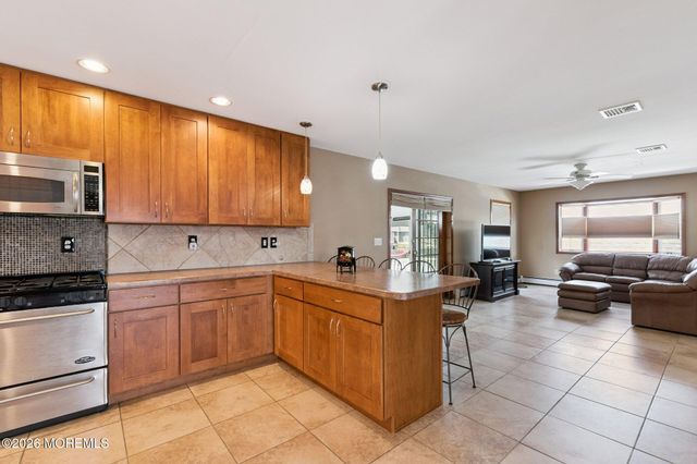 816 Bowline Drive, Forked River, NJ 08731