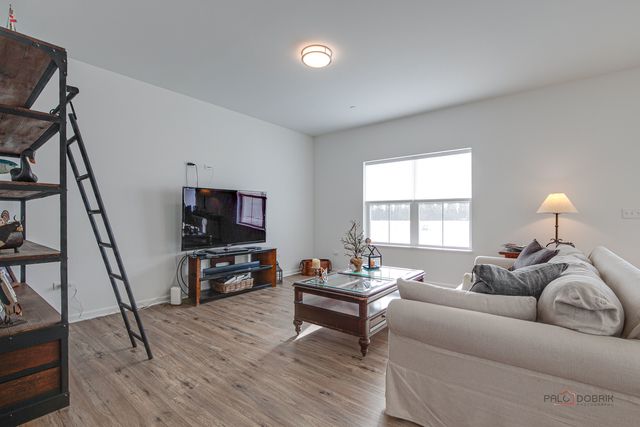 2490 Olivia Court, Wauconda, IL 60084