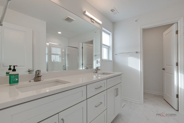 2490 Olivia Court, Wauconda, IL 60084