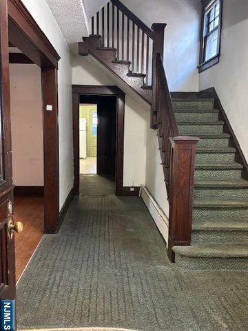 15 Albion Street, Passaic, NJ 07055