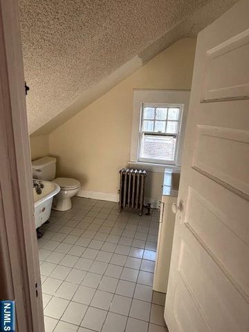 15 Albion Street, Passaic, NJ 07055