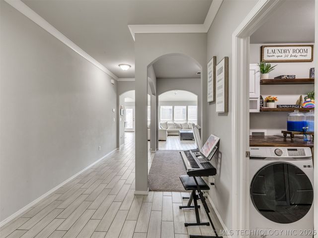 1917 E Van Buren Street, Broken Arrow, OK 74011