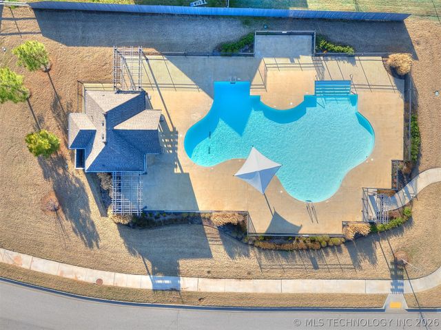 1917 E Van Buren Street, Broken Arrow, OK 74011