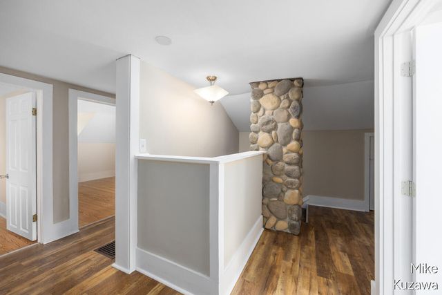 70 Grove Street, Coopersville, MI 49404