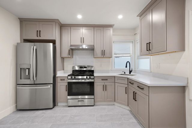 2178 - 2174 107Th Ave, Oakland, CA 94603