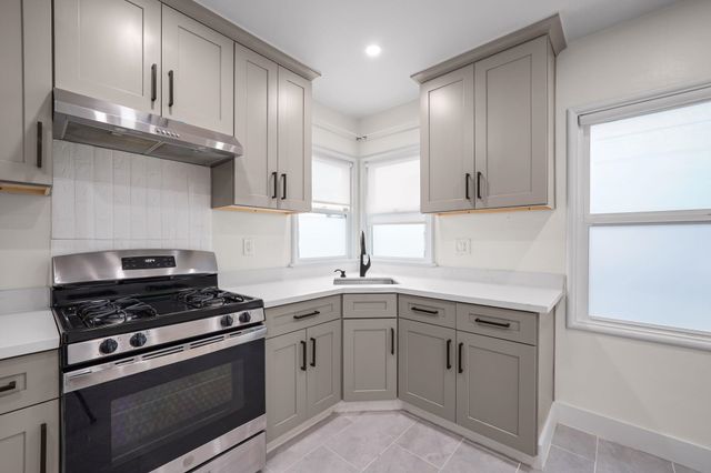 2178 - 2174 107Th Ave, Oakland, CA 94603