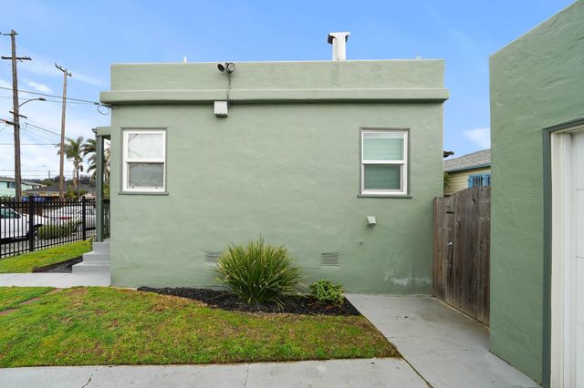 2178 - 2174 107Th Ave, Oakland, CA 94603