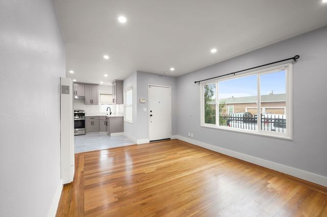 2178 - 2174 107Th Ave, Oakland, CA 94603