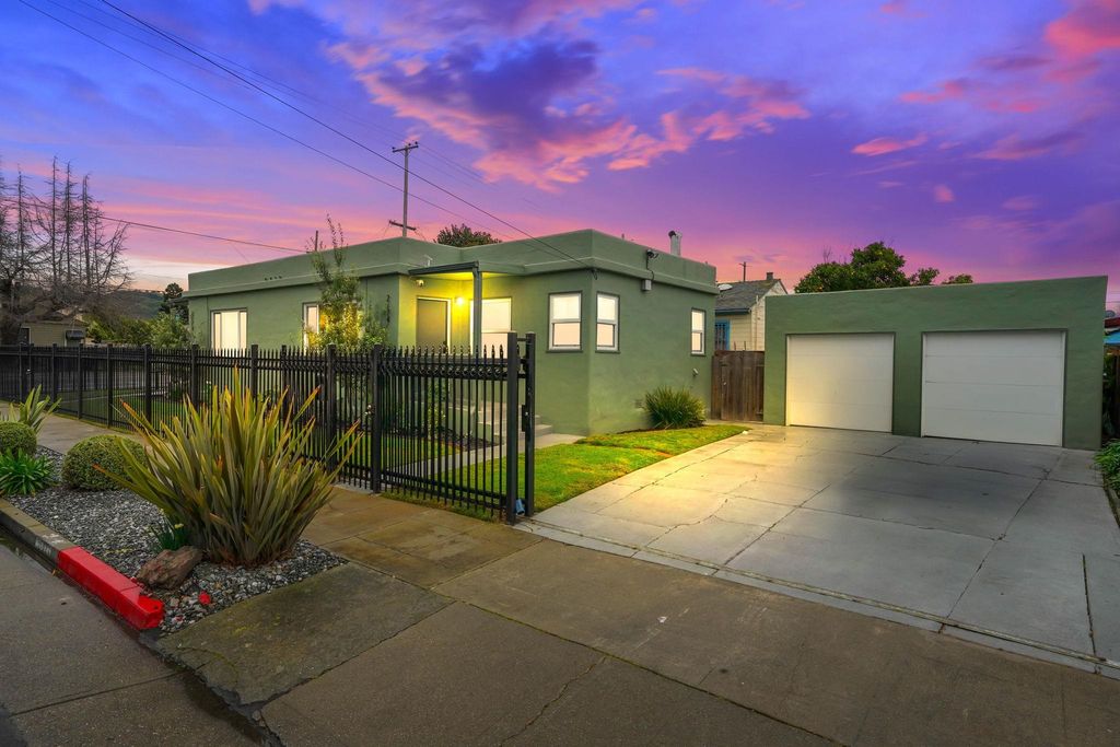 2178 - 2174 107Th Ave, Oakland, CA 94603