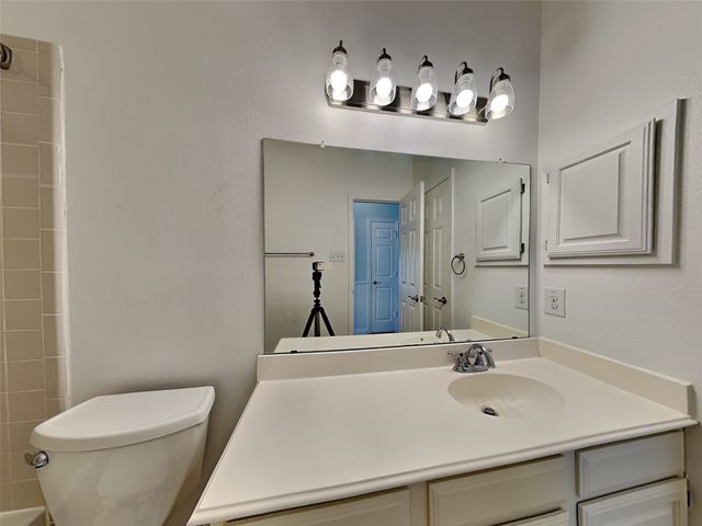 7513 Silverthorn Drive, Rowlett, TX 75089