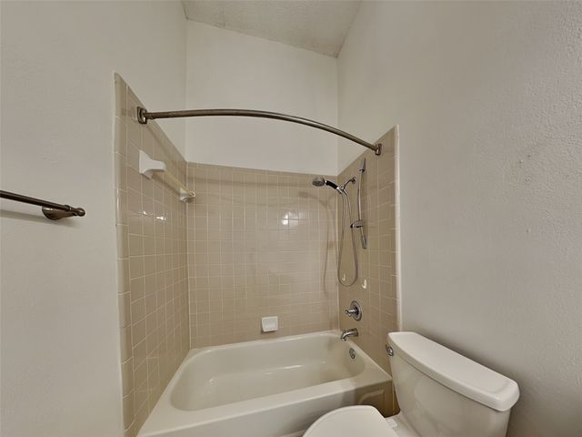 7513 Silverthorn Drive, Rowlett, TX 75089