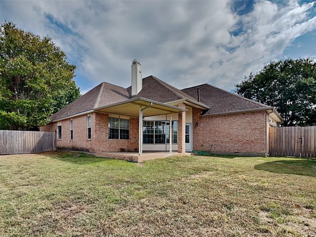 7513 Silverthorn Drive, Rowlett, TX 75089