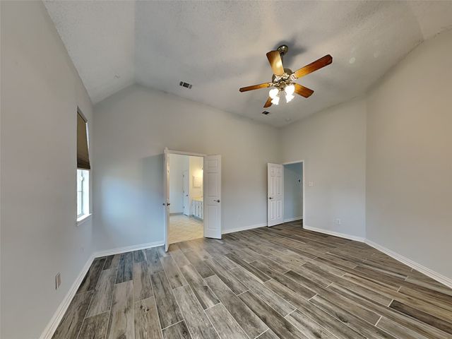 7513 Silverthorn Drive, Rowlett, TX 75089