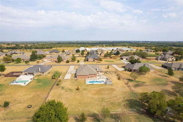 14261 Beaver Creek Road, Edmond, OK 73025