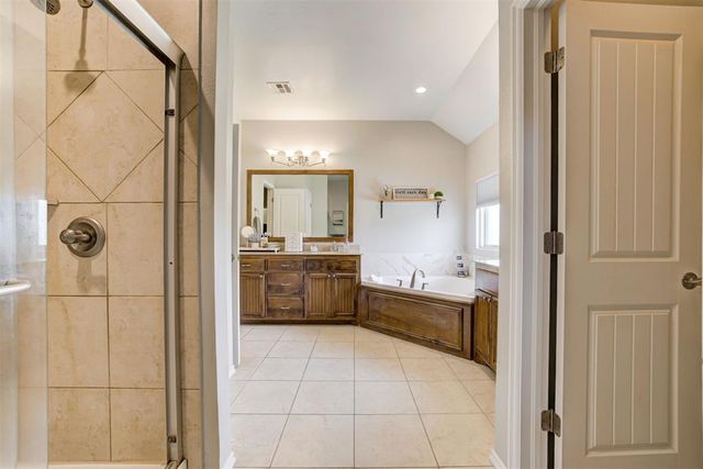14261 Beaver Creek Road, Edmond, OK 73025