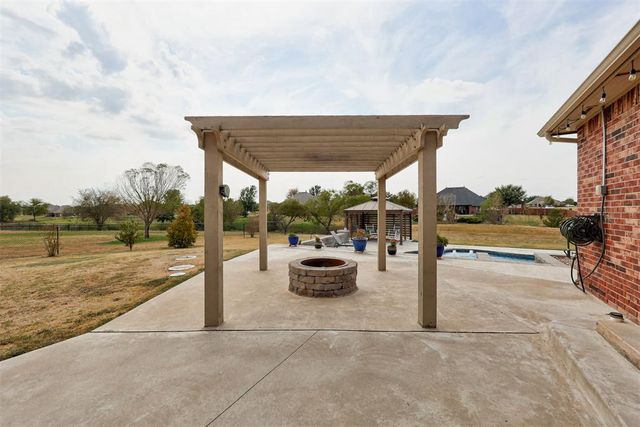 14261 Beaver Creek Road, Edmond, OK 73025