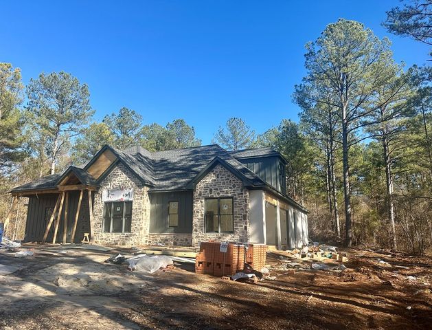 141 Voorhees Road, Hamilton, GA 31811