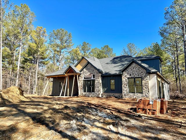 141 Voorhees Road, Hamilton, GA 31811