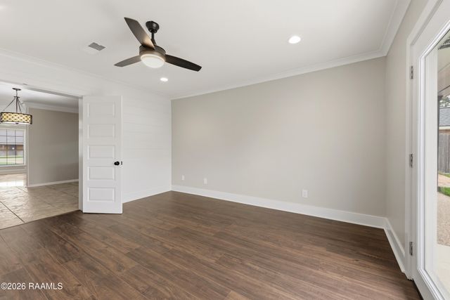 812 E F Street, Rayne, LA 70578