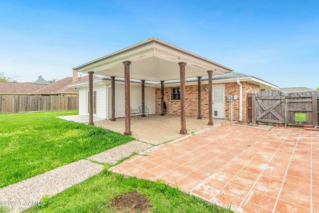 812 E F Street, Rayne, LA 70578