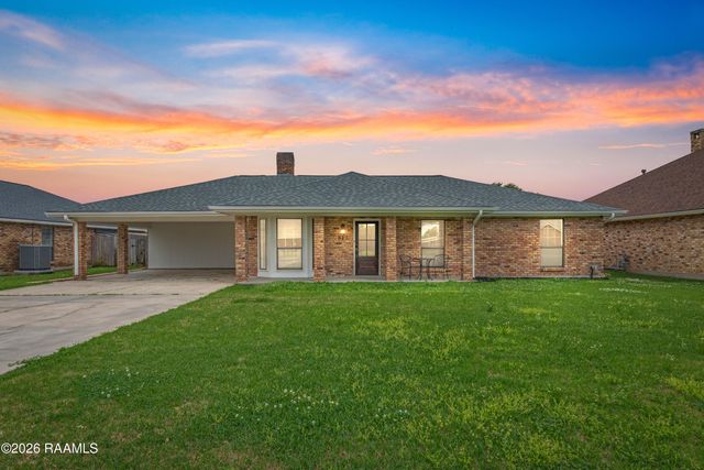 812 E F Street, Rayne, LA 70578