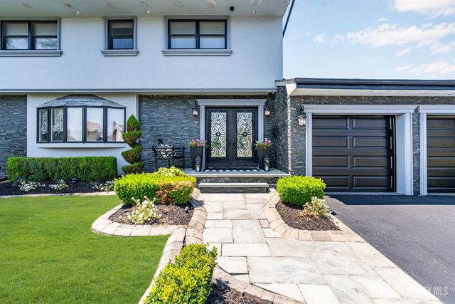 9 Zaleski Drive, Sayreville, NJ 08872