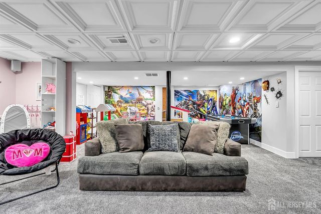 9 Zaleski Drive, Sayreville, NJ 08872