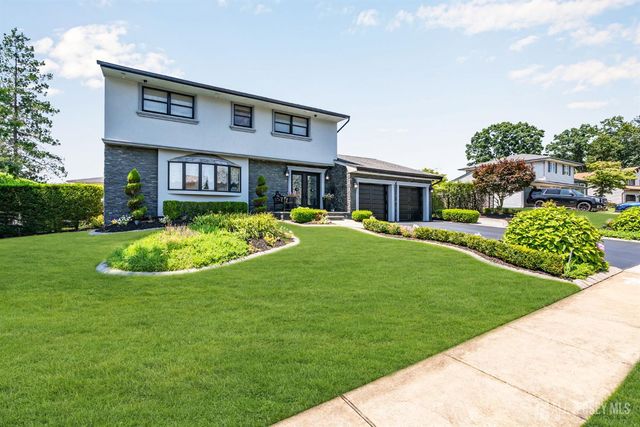 9 Zaleski Drive, Sayreville, NJ 08872