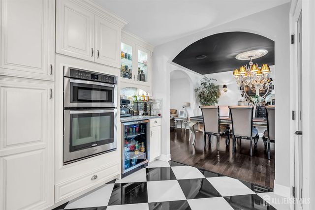 9 Zaleski Drive, Sayreville, NJ 08872