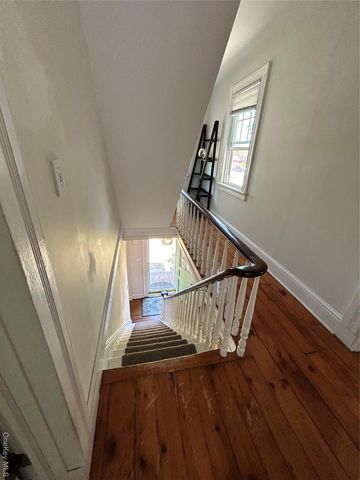 24 Arnold Avenue, West Babylon, NY 11704