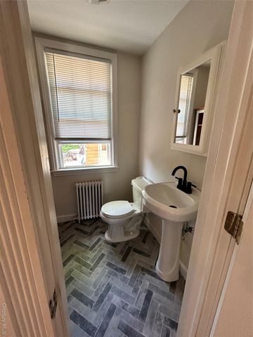 24 Arnold Avenue, West Babylon, NY 11704