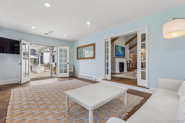 201 Summit Boulevard, Englewood, CO 80113