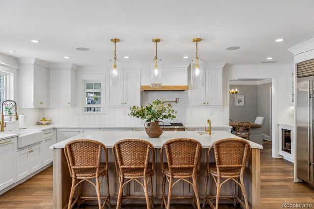 201 Summit Boulevard, Englewood, CO 80113