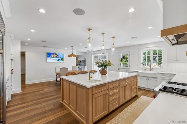 201 Summit Boulevard, Englewood, CO 80113